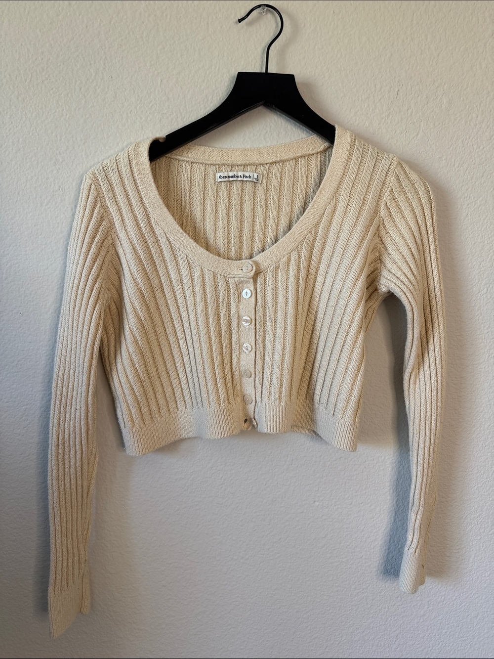 Abercrombie & Fitch Cream Ribbed Cropped Button-Front Cardigan Size S - Picture 1 of 4